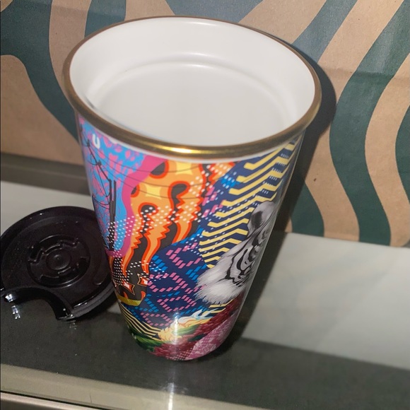 Starbucks+Tristan Eaton Tumbler - Picture 9 of 11